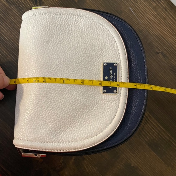 Kate Spade navy white saddle bag crossbody purse - Picture 6 of 7